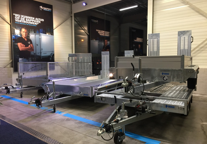 Autotransporter Hapert Indigo